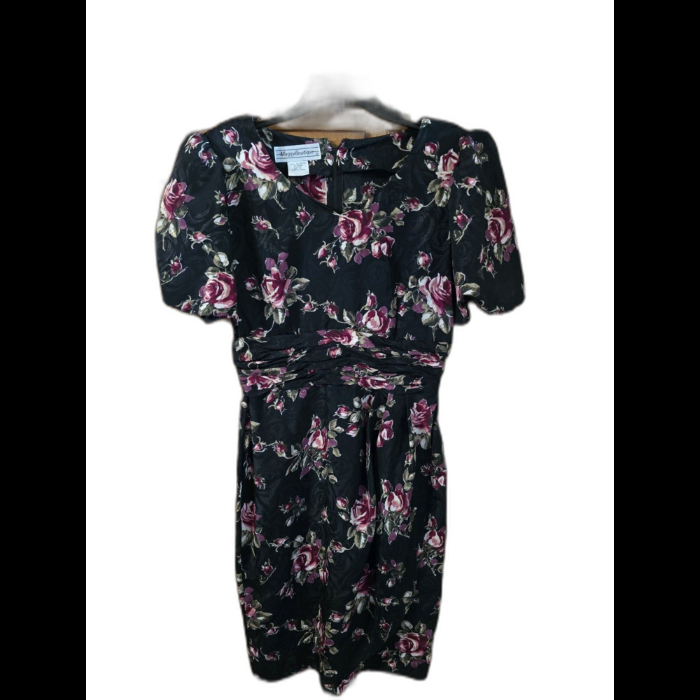 Maggy Boutique Black Floral Pattern Dress Shoes Featuring A textured fabric &...